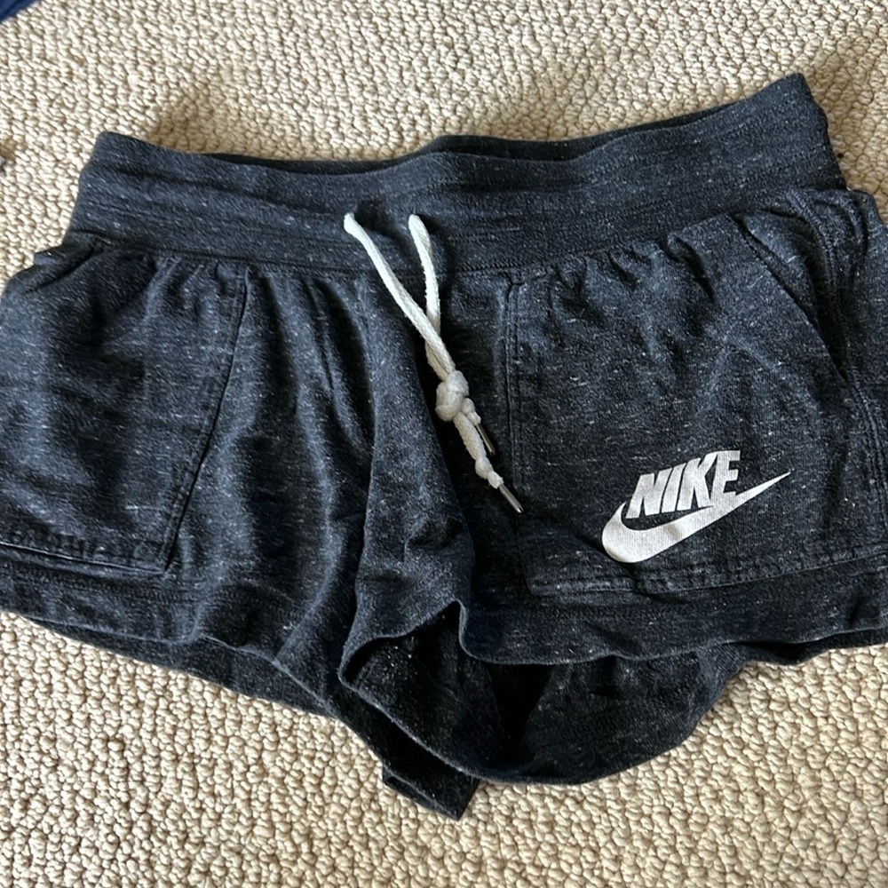 dark grey nike shorts